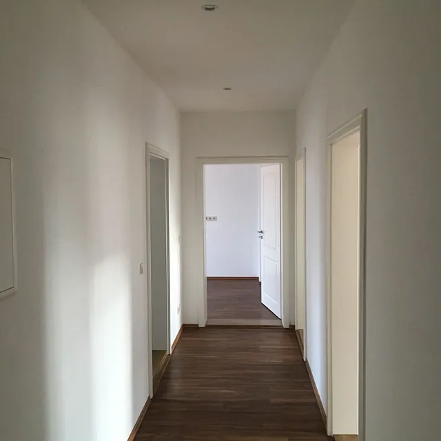 Dachgeschosswohnung mit Balkon – Ernst-Toller-Straße 17