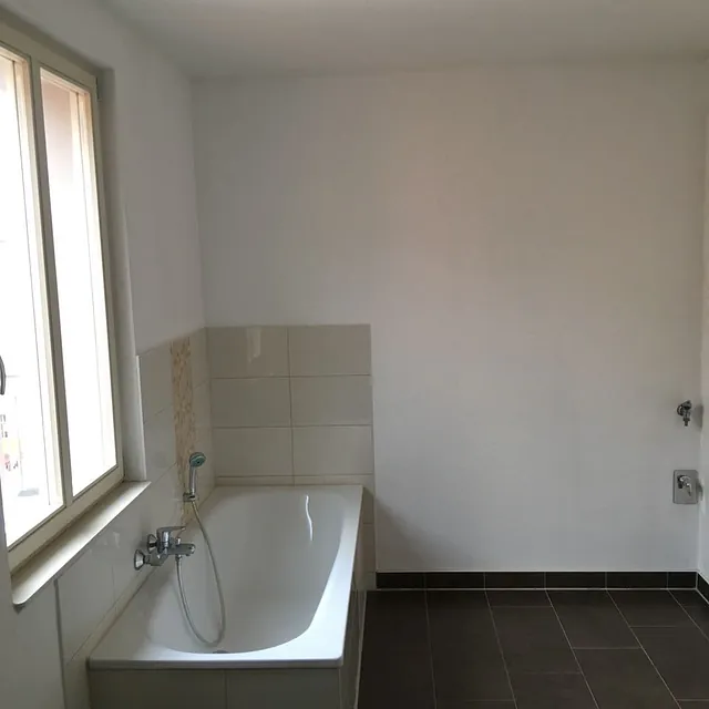 Dachgeschosswohnung mit Balkon – Ernst-Toller-Straße 17