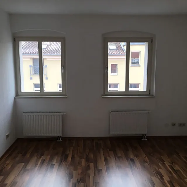 Dachgeschosswohnung mit Balkon – Ernst-Toller-Straße 17